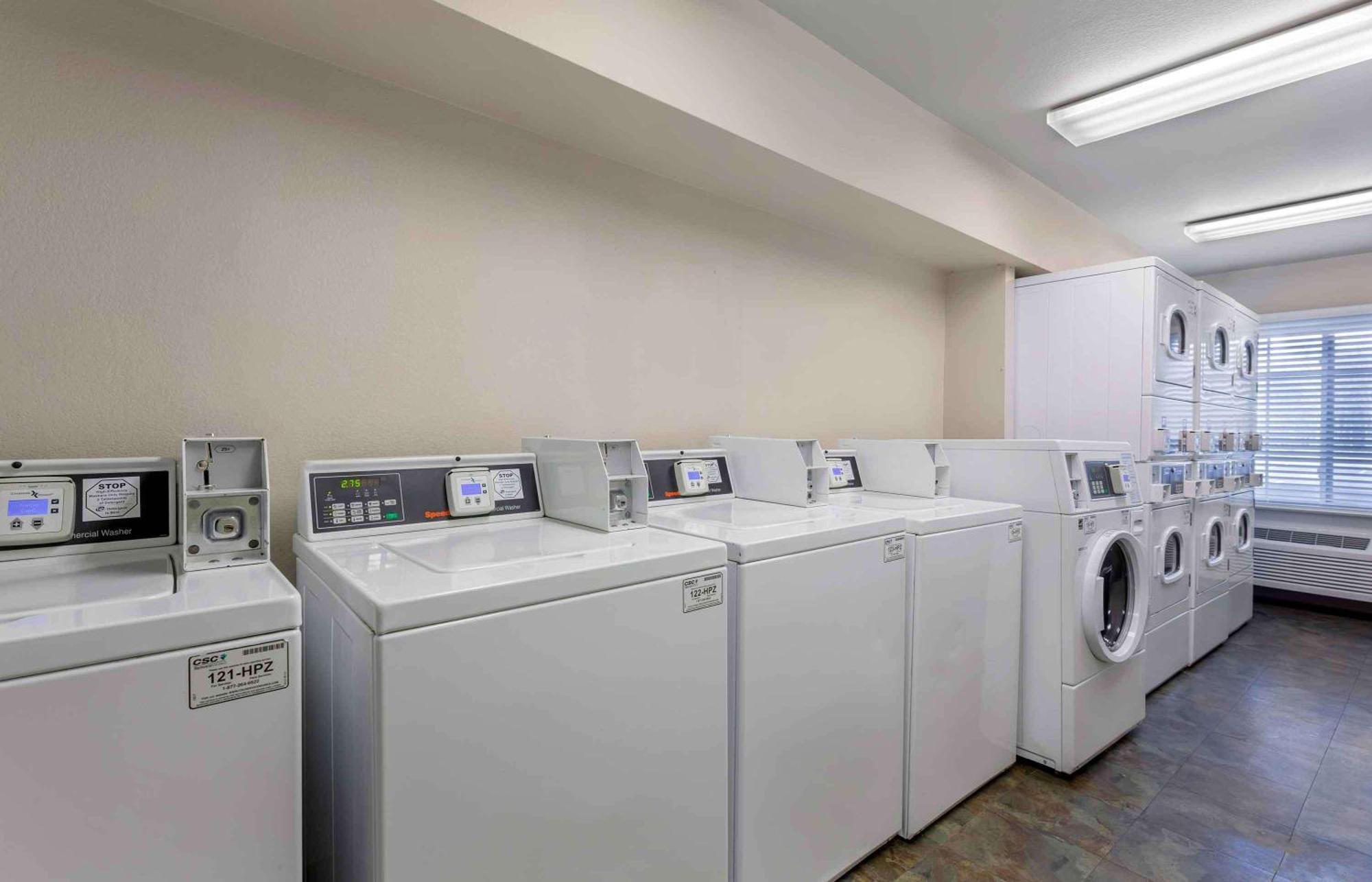 Extended Stay America Select Suites - Cleveland - Avon Esterno foto