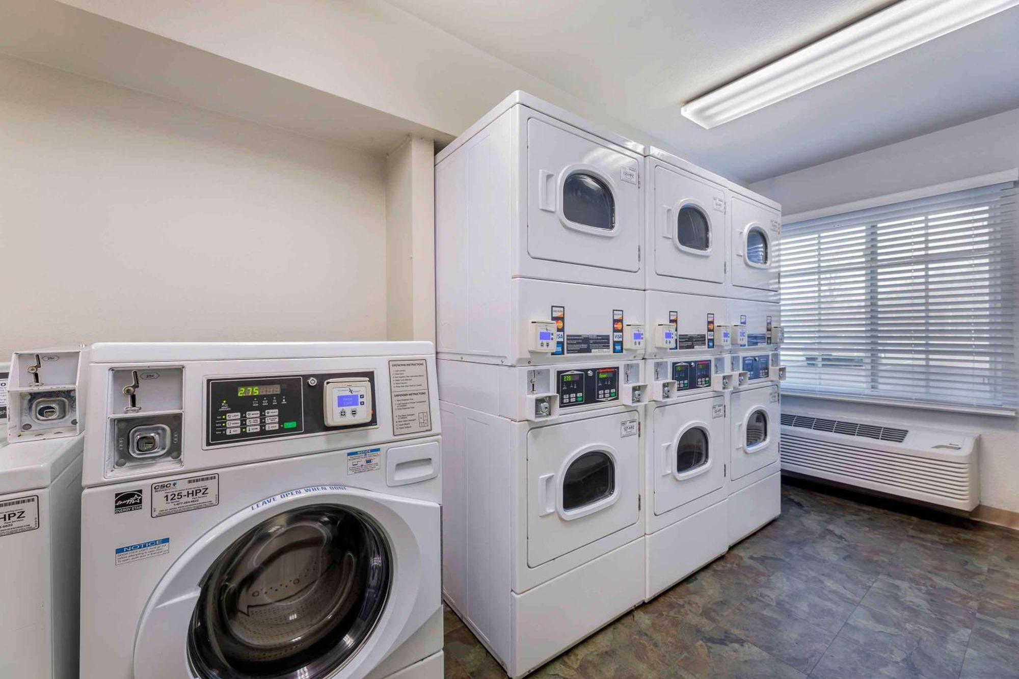 Extended Stay America Select Suites - Cleveland - Avon Esterno foto