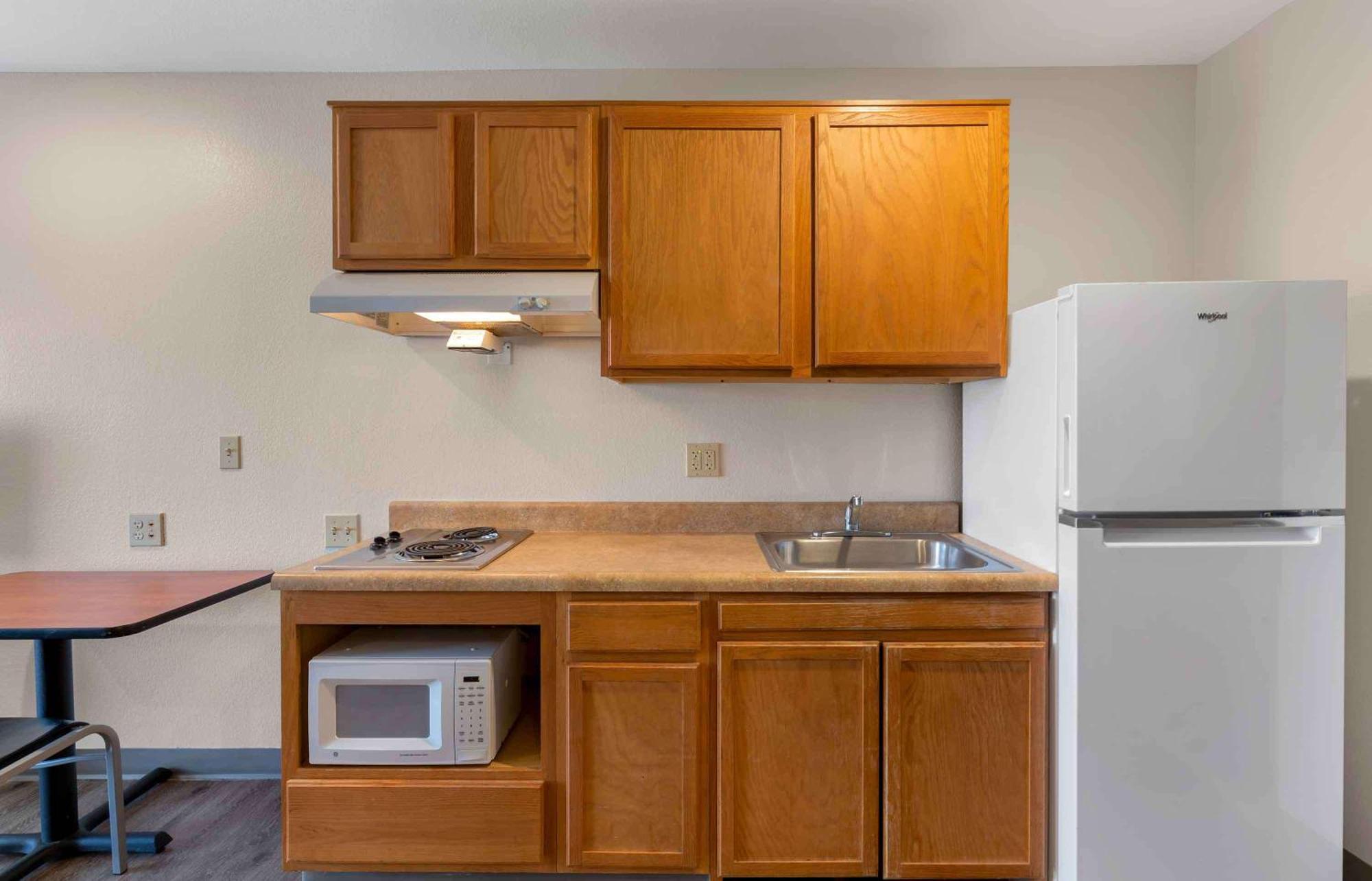 Extended Stay America Select Suites - Cleveland - Avon Esterno foto